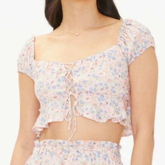 AEROPOSTALE M Laced-front Smocked Back Crop Top Pink Floral Milkmaid Babydoll - Picture 1 of 12